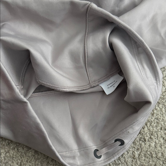 Vuori Leggings with Zipper Pocket - Picture 2 of 4